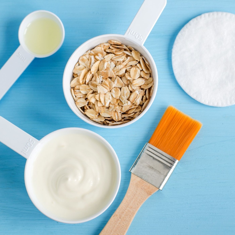 Sử dụng nguyên liệu thiên nhiên giúp phục hồi da cháy nắng hiệu quả.