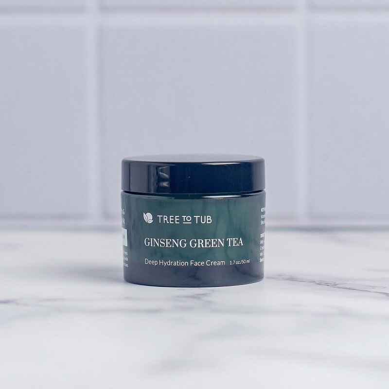 Kem chống lão hóa cho da dầu này được bào chế với những thành phần mạnh mẽ.