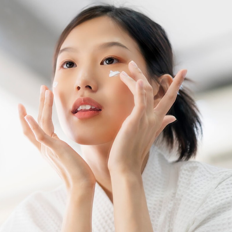 Kem chống lão hóa Hàn Quốc nổi bật với độ lành tính cao và hiệu quả bền lâu.