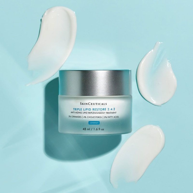 SkinCeuticals Triple Lipid Restore 2:4:2 bắt chước nồng độ lipid tự nhiên của da.