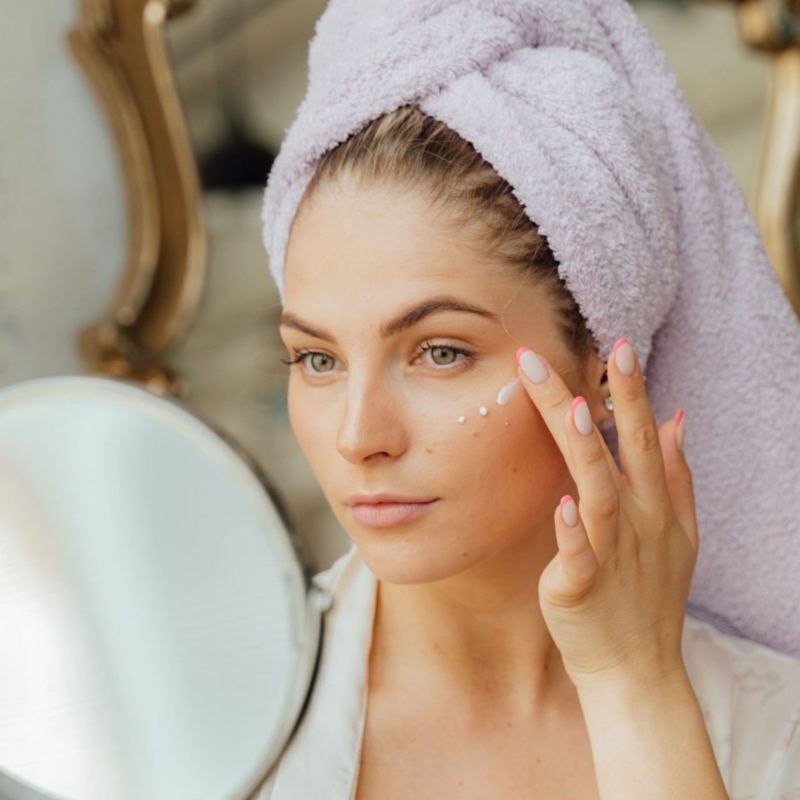 Skin Flooding là phương pháp dưỡng da phân lớp sản phẩm với mục đích cấp ẩm sâu.