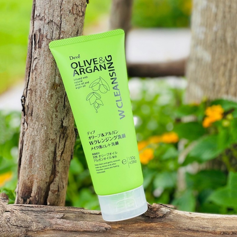 Deve Olive & Argan W Cleansing có giá thành rẻ, phù hợp với mọi đối tượng.