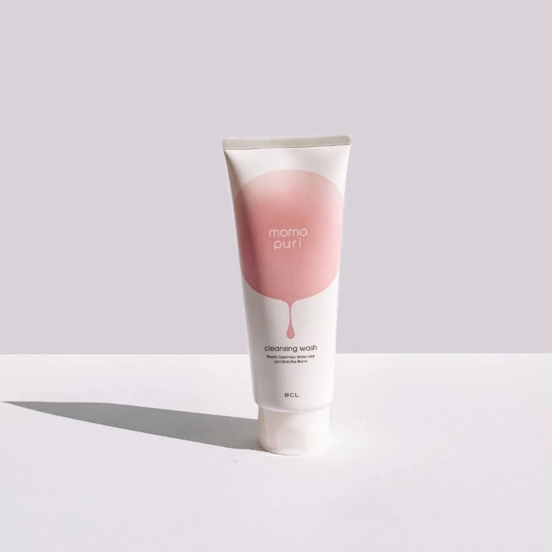 Sản phẩm tạo ra lớp bọt dày, có thể lấy đi các bụi bẩn từ sâu trong da.